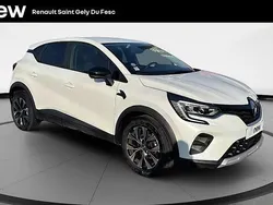 Blanc Utilisé 2022 Renault Captur Evolution SUV | 15 880 € (Prix juste)
