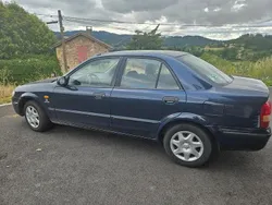 Bleu Utilisé 2000 Mazda 323 Berline | 950 €
