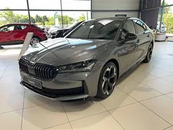 Gris Nouvelle 2025 Skoda Superb SportLine | 58 710 €