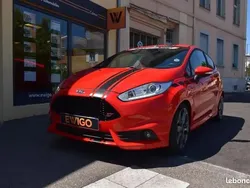 Rouge Utilisé 2015 Ford Fiesta ST Citadine | 14 990 € (Prix cher)