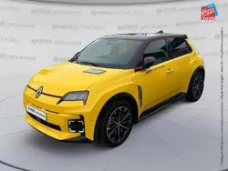 Jaune pop ! / toit noir etoilé Utilisé 2024 Renault R5 Iconic Citadine | 29 499 € (Bon prix)