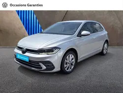 Reflet d'argent métallisé Utilisé 2023 VW Polo Style Berline | 18 900 € (Prix juste)