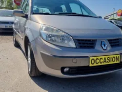 Utilisé 2004 Renault Scénic II Dynamique Monospace | 3 990 € (Bon prix)