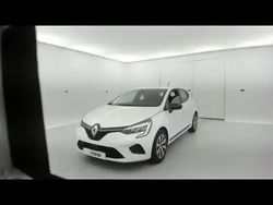 Blanc Utilisé 2023 Renault Clio V Equilibre Berline | 18 499 € (Prix juste)