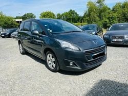 Gris Utilisé 2015 Peugeot 5008 S Monospace | 10 000 € (Prix assez cher)