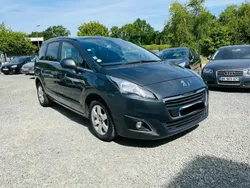 Gris Utilisé 2015 Peugeot 5008 S Monospace | 10 000 € (Prix assez cher)