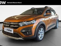 Orange Utilisé 2022 Dacia Sandero Comfort Citadine | 14 490 € (Prix juste)