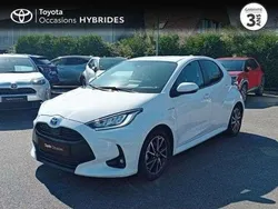Utilisé 2020 Toyota Yaris Hybrid Design Berline | 18 480 € (Prix juste)