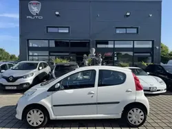 Blanc Utilisé 2008 Peugeot 107 Urban Move Citadine | 4 990 €
