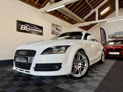 Blanc Utilisé 2008 Audi 200 S-Line Coupé | 12 980 €