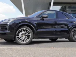Utilisé 2021 Porsche Cayenne SUV | 74 990 € (Prix juste)