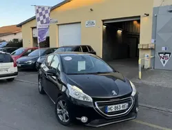 Utilisé 2015 Peugeot 208 Citadine | 7 490 € (Prix assez cher)