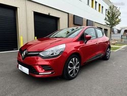 Rouge Utilisé 2016 Renault Clio IV LIMITED Berline | 9 500 € (Prix juste)