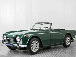 Vert Utilisé 1968 Triumph TR 250 Cabriolet | 44 900 €