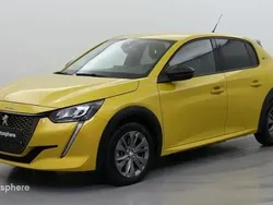 Jaune Utilisé 2023 Peugeot e-208 Allure Citadine | 18 499 € (Prix juste)