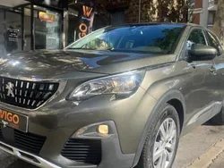 Gris Utilisé 2018 Peugeot 3008 Allure Monospace | 11 250 € (Prix juste)