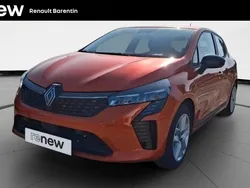 Orange Utilisé 2024 Renault Clio V Evolution Berline | 17 990 € (Prix juste)