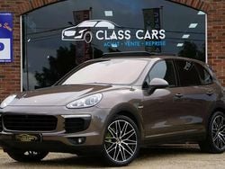 Brun Utilisé 2015 Porsche Cayenne Chrono SUV | 29 990 € (Prix juste)