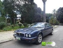 Bleu Utilisé 1999 Jaguar XJ8 Sovereign Berline | 15 200 €
