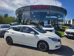Blanc Utilisé 2022 Nissan Leaf Acenta Citadine | 14 990 € (Prix juste)