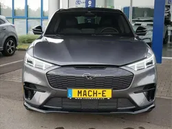 Gris Nouvelle 2025 Ford Mustang Mach-E GT Extended Range SUV | 61 049 €