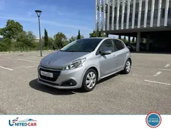 Gris Utilisé 2017 Peugeot 208 Style Citadine | 5 500 € (Bon prix)