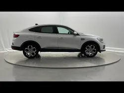 Blanc Utilisé 2021 Renault Arkana Intens SUV | 18 699 €