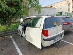 Beige Utilisé 2007 Peugeot 1007 Citadine | 4 300 €