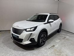Blanc Utilisé 2021 Peugeot e-2008 Allure SUV | 18 990 € (Prix assez cher)