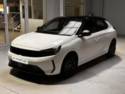 Blanc arktis/toit noir karbon Utilisé 2024 Opel Corsa Berline | 19 899 €