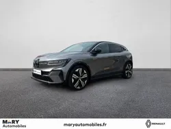 Gris Utilisé 2023 Renault Mégane Iconic Berline | 29 790 € (Prix juste)
