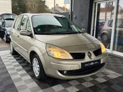 Beige Utilisé 2008 Renault Scénic II Authentique Monospace | 2 490 €
