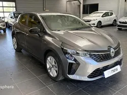 Gris Utilisé 2024 Renault Clio V Evolution Berline | 16 299 € (Prix juste)