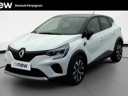 Blanc Utilisé 2024 Renault Captur Evolution SUV | 18 200 € (Prix juste)