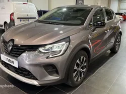 Gris Utilisé 2024 Renault Captur Evolution SUV | 18 599 € (Prix juste)