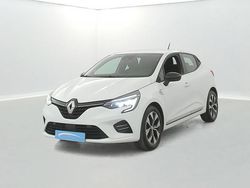 Utilisé 2022 Renault Clio V LIMITED Citadine | 15 490 € (Prix juste)
