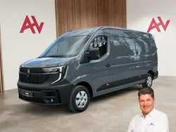 Gris Nouvelle 2025 Renault Master Van | 34 990 € (Bon prix)