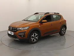 Orange Utilisé 2021 Dacia Sandero Comfort Citadine | 13 299 € (Prix juste)