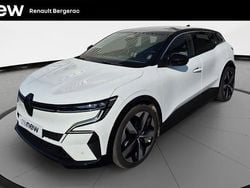 Blanc Occasion 2022 Renault Megane E-Tech Techno Berline | 20 990 € (Prix juste)