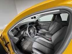 Jaune Utilisé 2023 Peugeot 208 Allure Citadine | 15 999 € (Prix juste)
