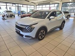 Blanc Utilisé 2023 Kia Sportage Motion SUV | 24 890 € (Prix juste)