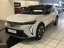 Blanc nacré/toit noir etoilé Utilisé 2025 Renault Scénic Techno Monospace | 41 490 € (Super prix)