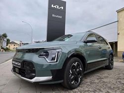 Vert Utilisé 2024 Kia e-Niro 2 SUV | 31 990 € (Prix assez cher)