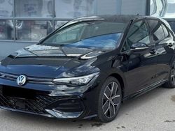 Noir Utilisé 2024 VW Golf VIII R-line Berline | 34 690 € (Prix assez cher)