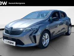 Gris Utilisé 2024 Renault Clio V Evolution Citadine | 16 999 € (Prix juste)