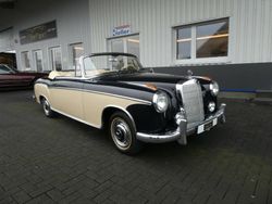 Bleu Utilisé 1957 Mercedes 220 Cabriolet | 159 900 €