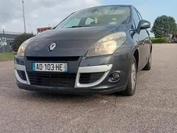 Utilisé 2009 Renault Scénic III Authentique Monospace | 3 000 € (Bon prix)