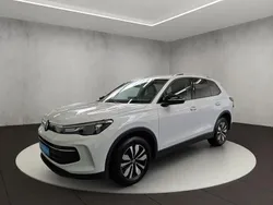 Blanc Utilisé 2024 VW Tiguan Life SUV | 40 400 € (Bon prix)