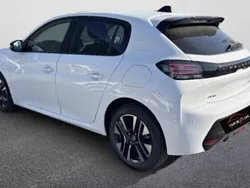 Blanc Nouvelle 2025 Peugeot 208 Allure Citadine | 23 495 € (Prix juste)