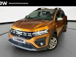 Orange Utilisé 2022 Dacia Sandero Comfort Citadine | 13 990 € (Prix juste)